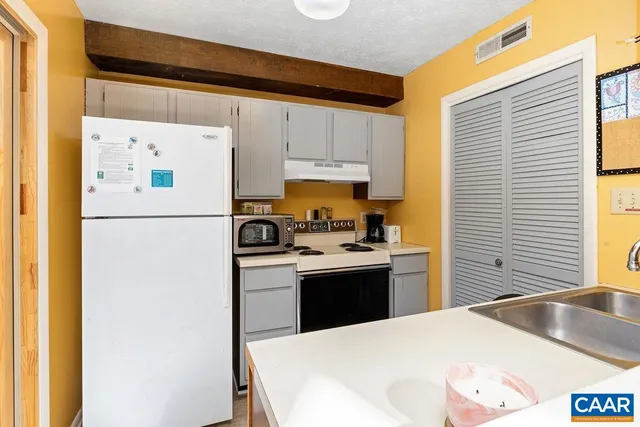 $249,000 | 763 Laurelwood, Unit 763, Roseland, VA 22967