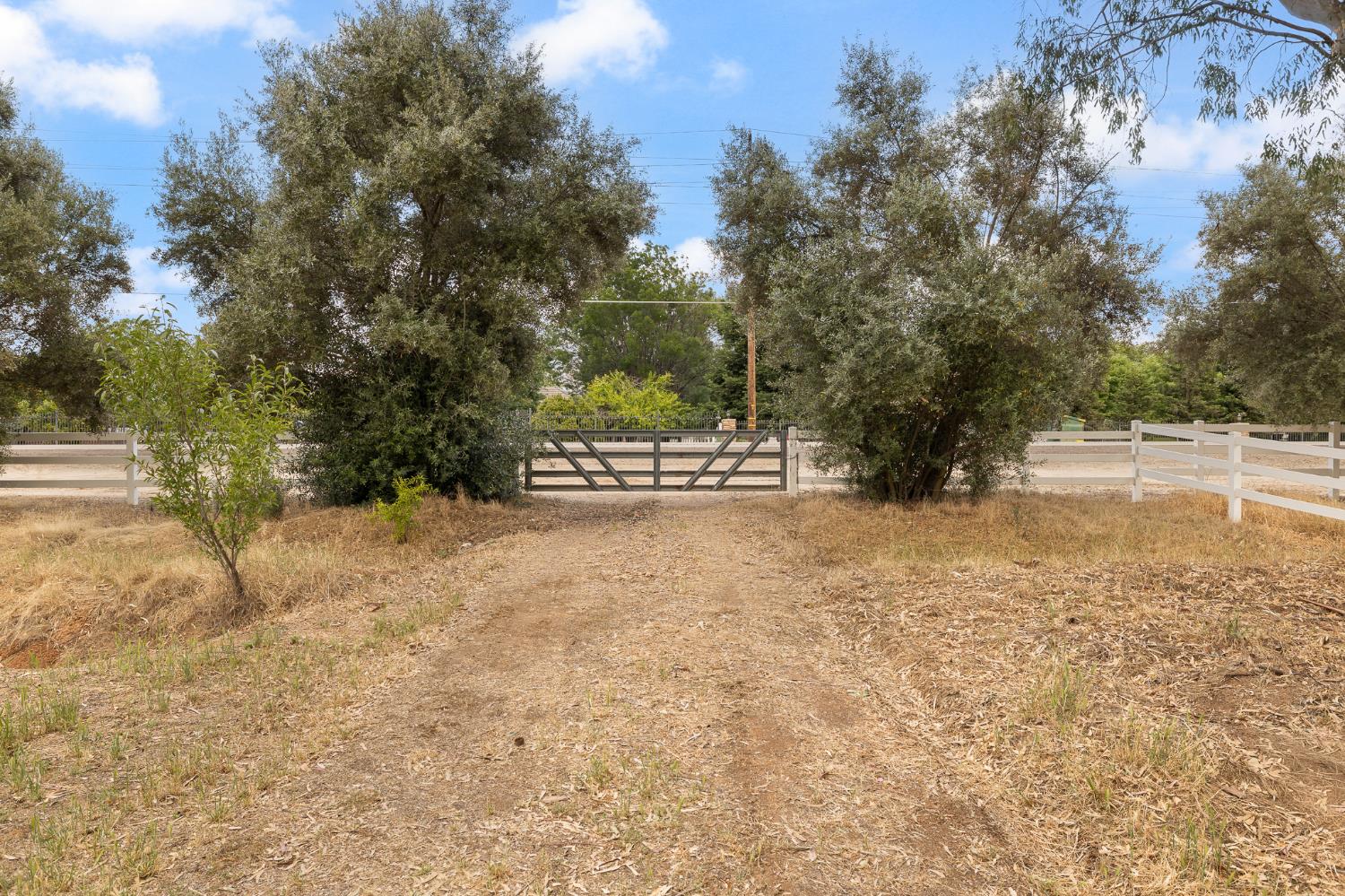 6160 North Sheridan Road Clovis, CA 93619 - Photo 44 of 52