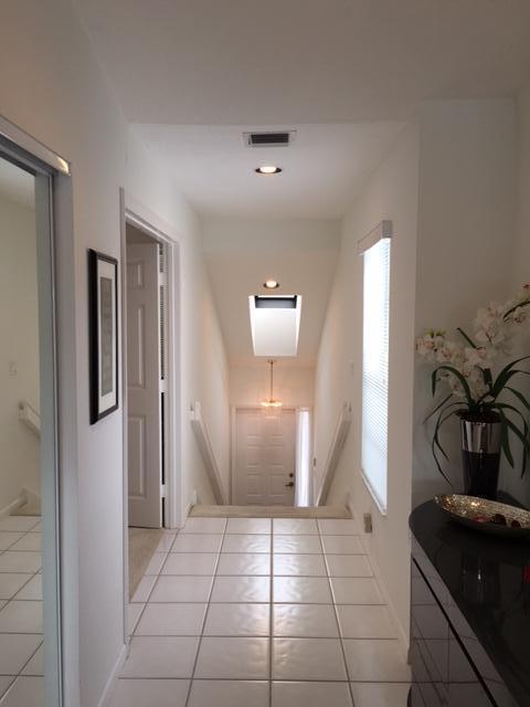 17275 Boca Club Boulevard, Unit 6 Boca Raton, FL 33487 - Photo 20 of 36 Entry Hall