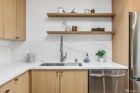 $995,000 | 300 Ney Street, San Francisco, CA 94112