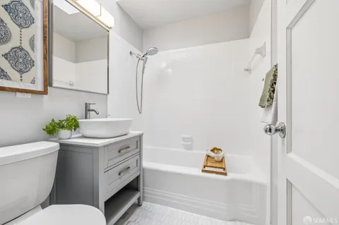 $995,000 | 300 Ney Street, San Francisco, CA 94112