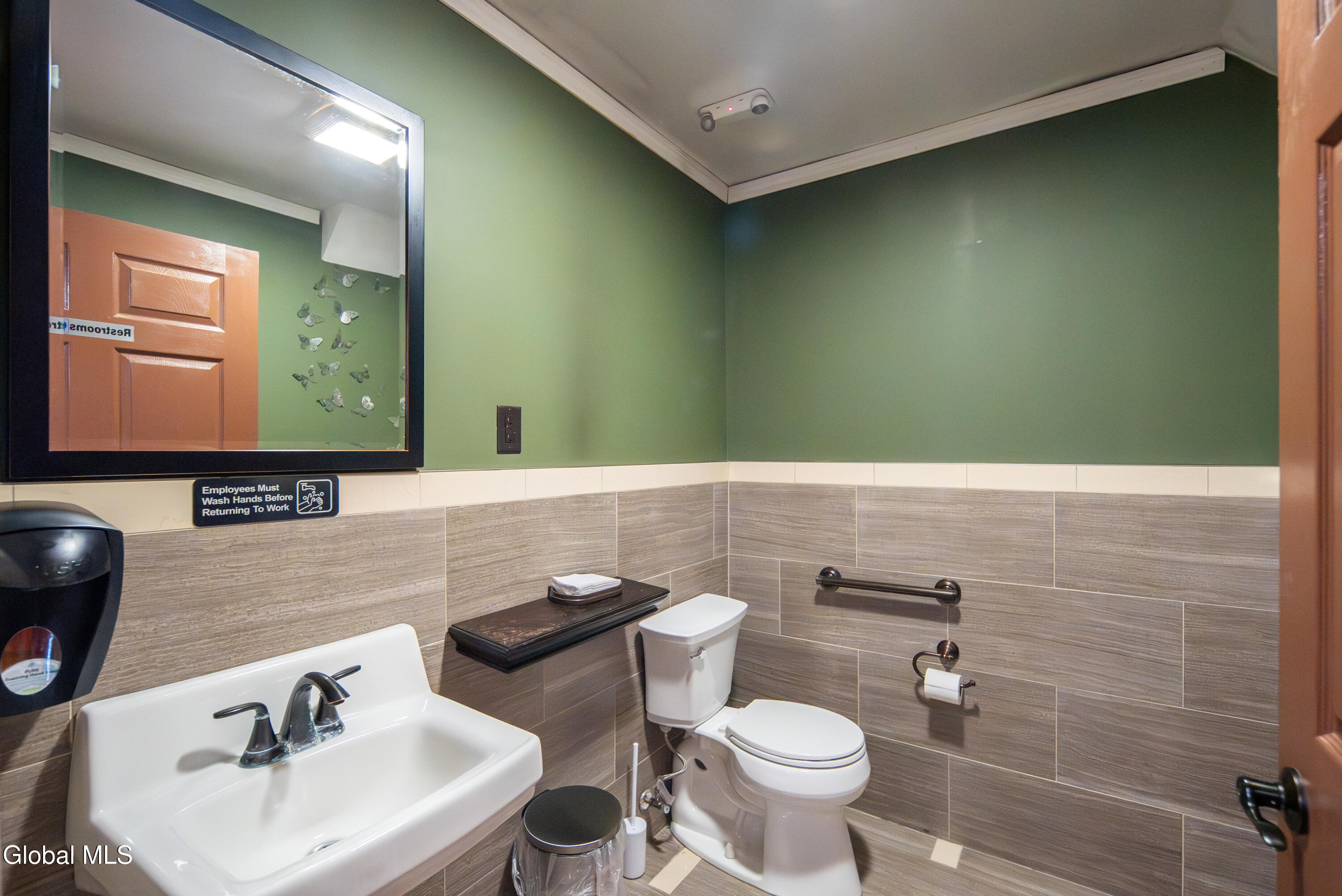 703 Union Street Schenectady, NY 12305 - Photo 12 of 64 013