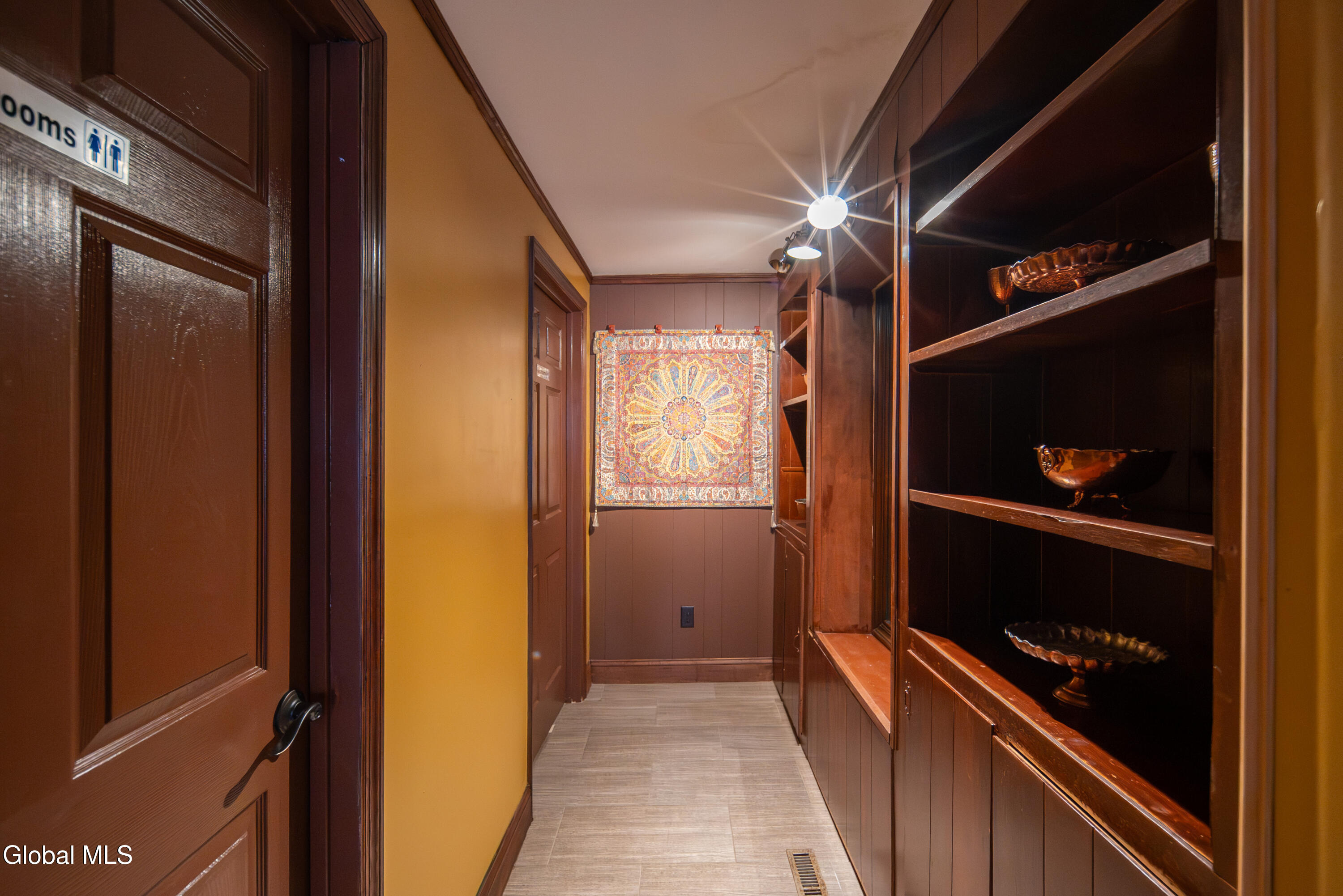 703 Union Street Schenectady, NY 12305 - Photo 17 of 64 018