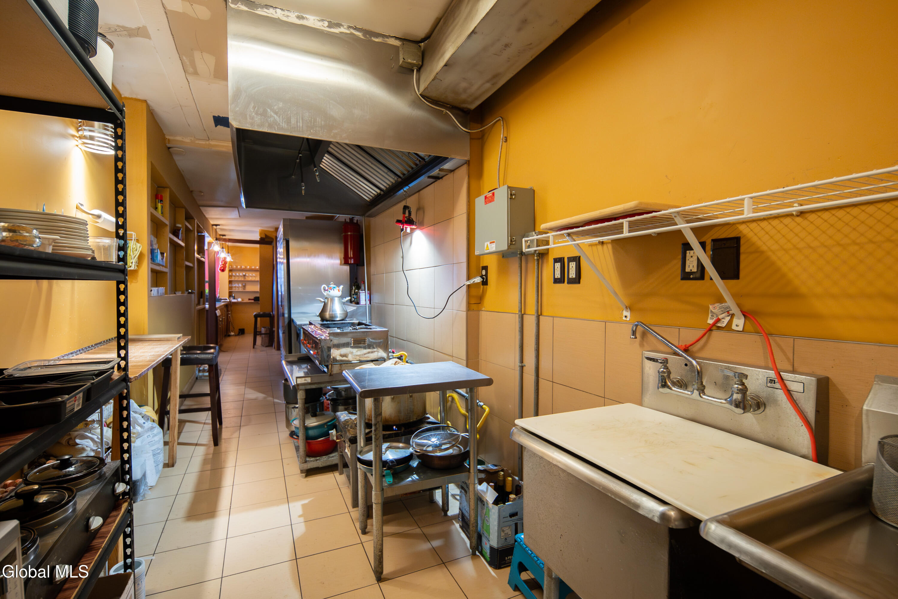 703 Union Street Schenectady, NY 12305 - Photo 23 of 64 024