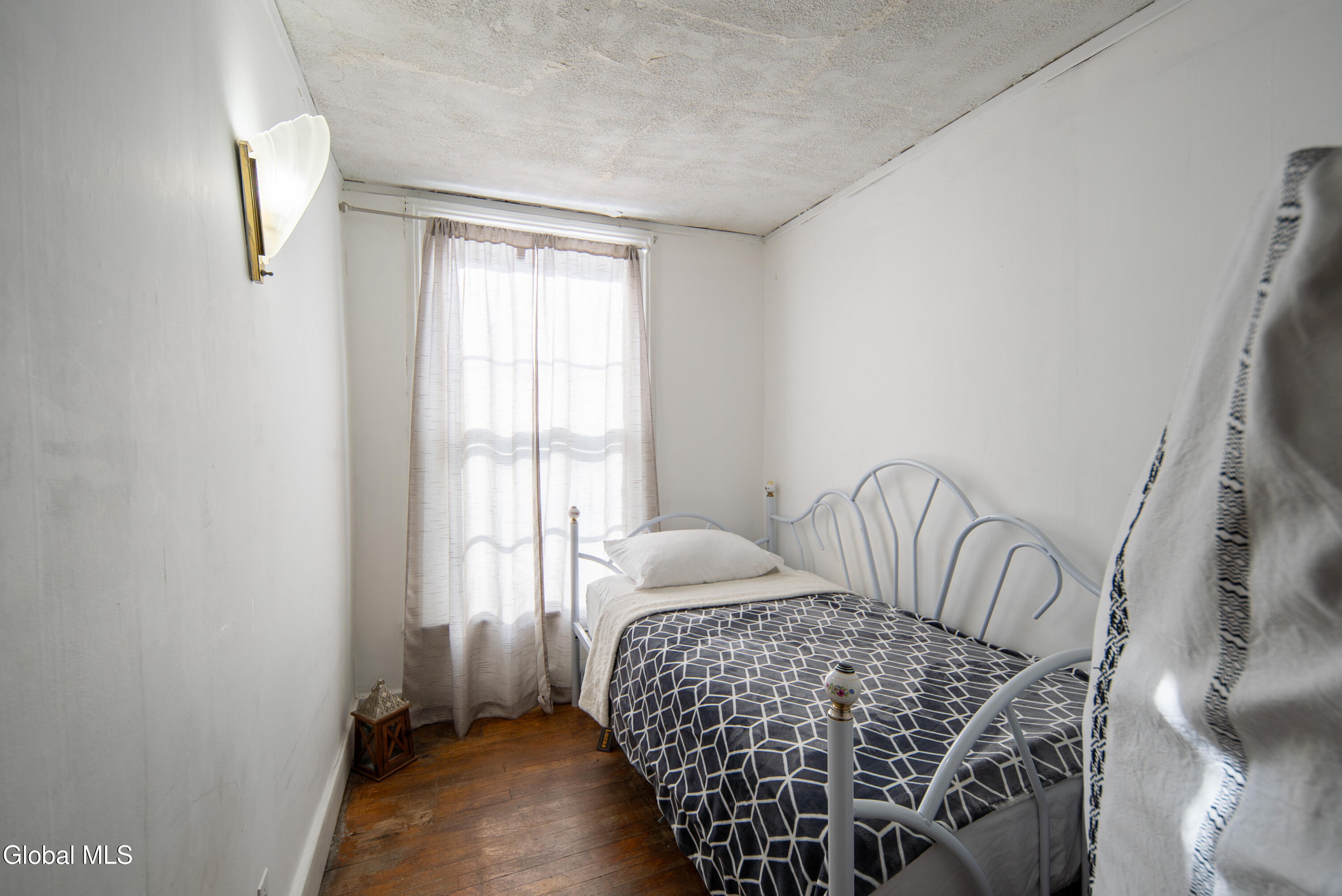 703 Union Street Schenectady, NY 12305 - Photo 43 of 64 045