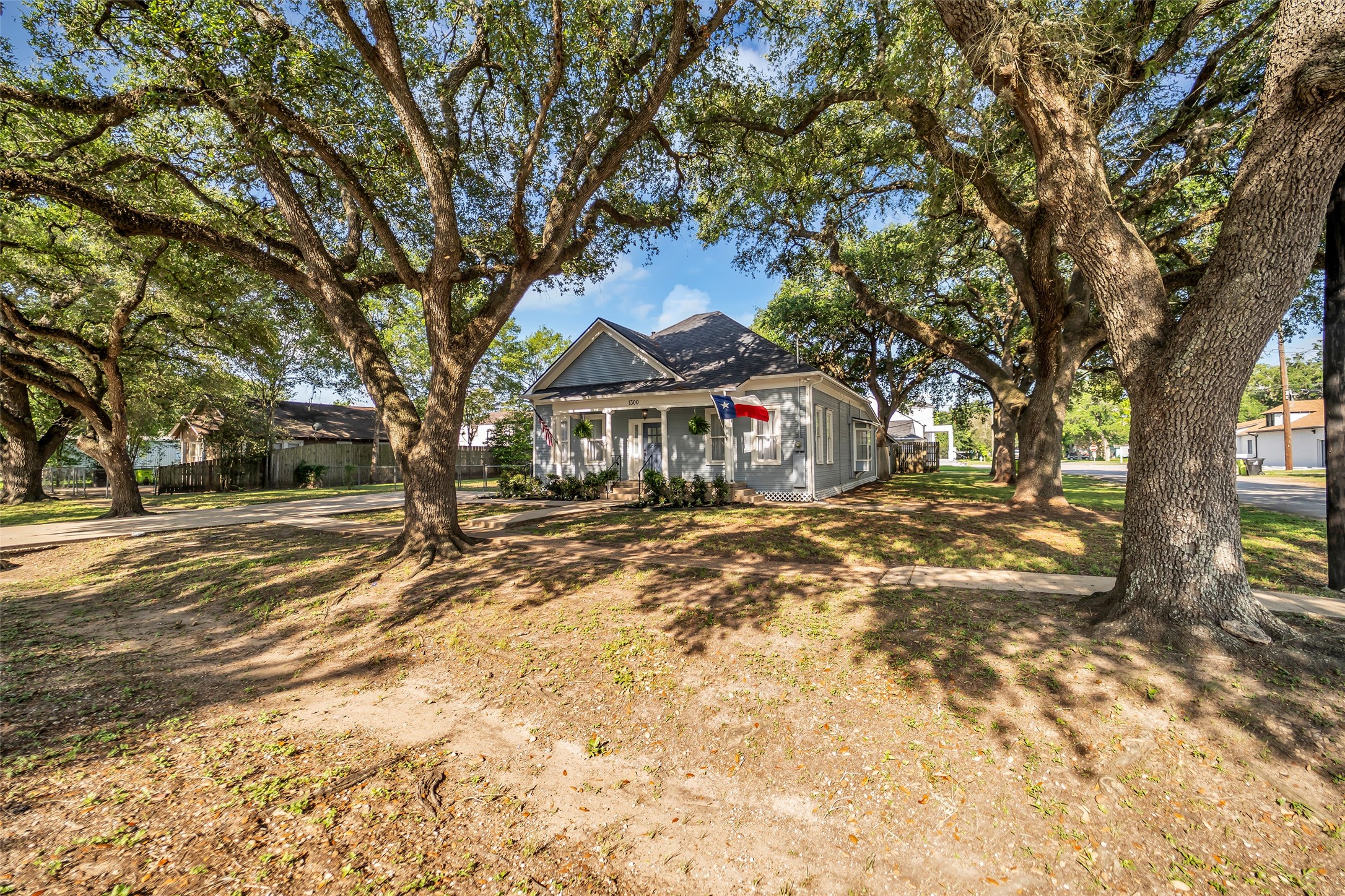 1300 7th Street Rosenberg, TX 77471 - Photo 6 of 42 Corner double lot surrounded by oak trees.