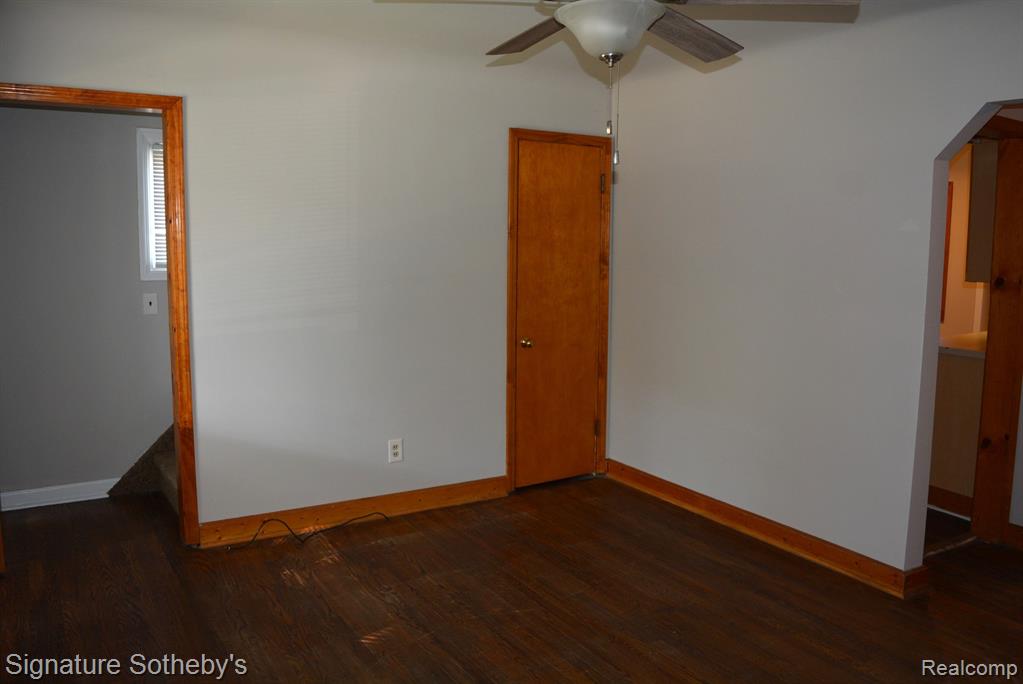 27360 Ridgewood Street Roseville, MI 48066 - Photo 12 of 32