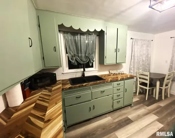 $219,900 | 803 South 13th Street, Pekin, IL 61554