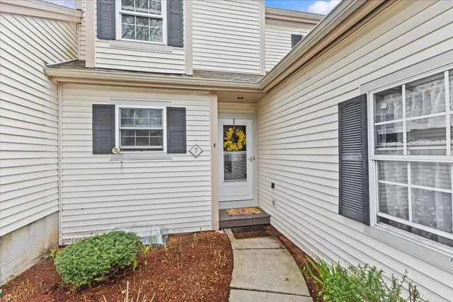 $439,000 | 7 Cardinal Lane, Unit 7, Essex, VT 05452