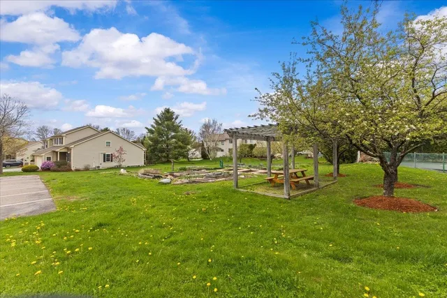 $439,000 | 7 Cardinal Lane, Unit 7, Essex, VT 05452