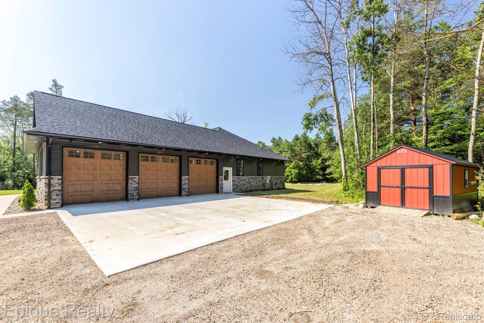 4697 Emmett Road Emmett, MI 48022 - Photo 41 of 62 4697 Emmett Rd (53 of 62).jpg
