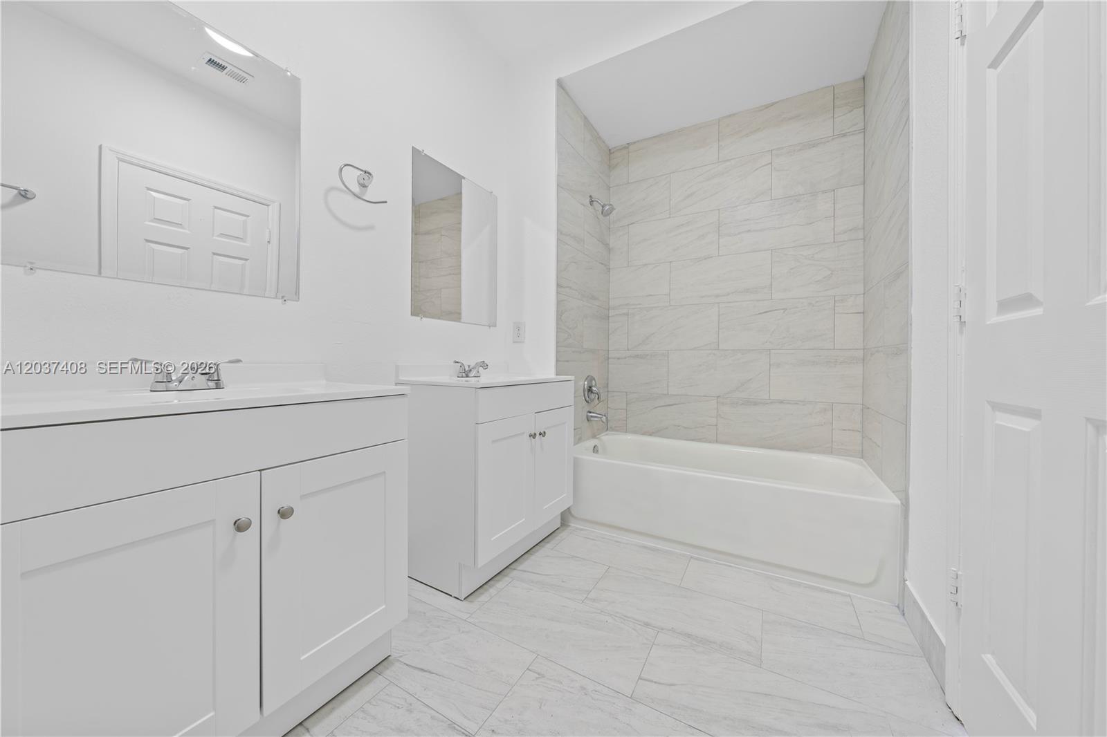 27460 Southwest 138th Path Homestead, FL 33032 - Photo 17 of 29 Gallery Image 17