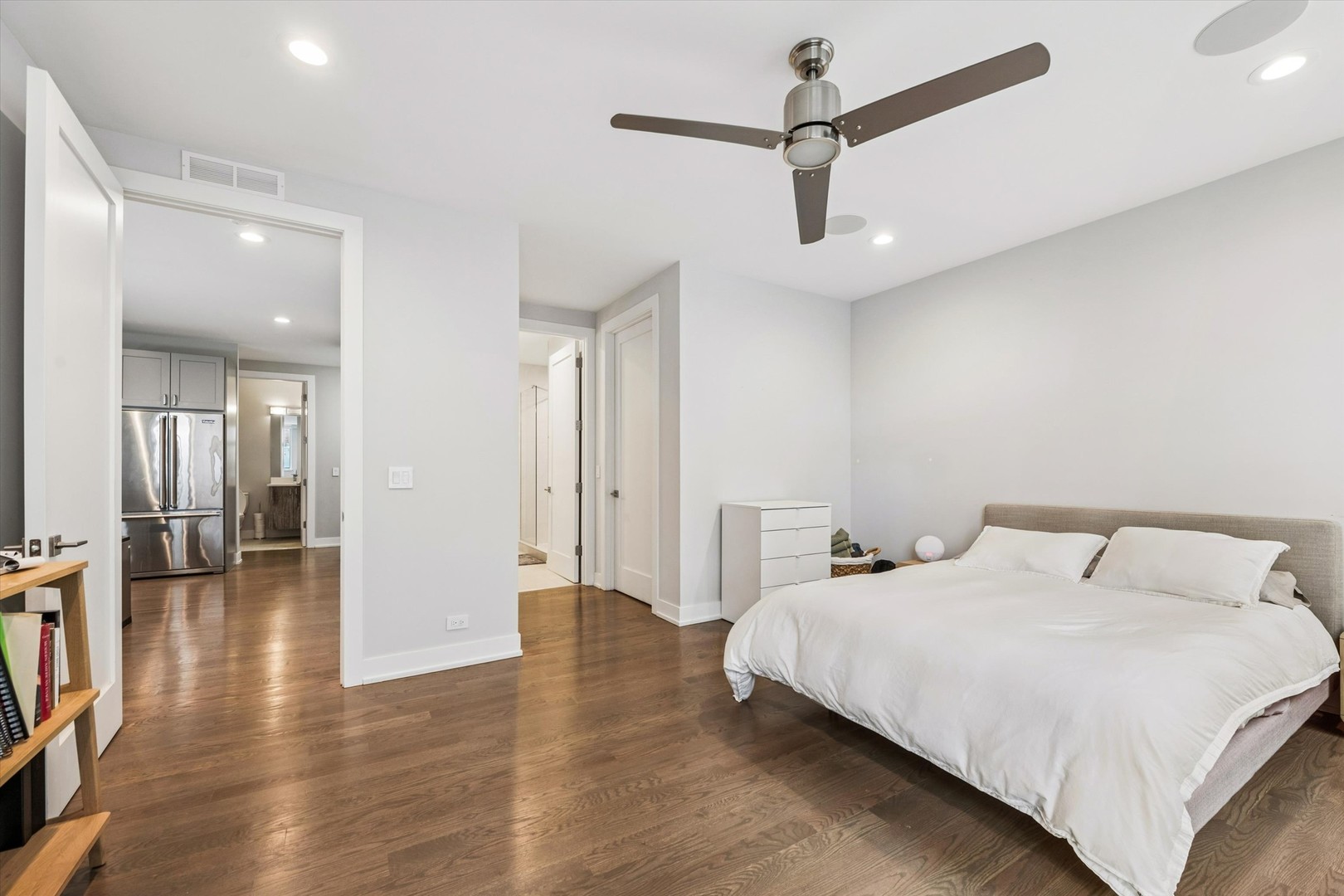 236 South Racine Avenue, Unit 304 Chicago, IL 60607 - Photo 9 of 22