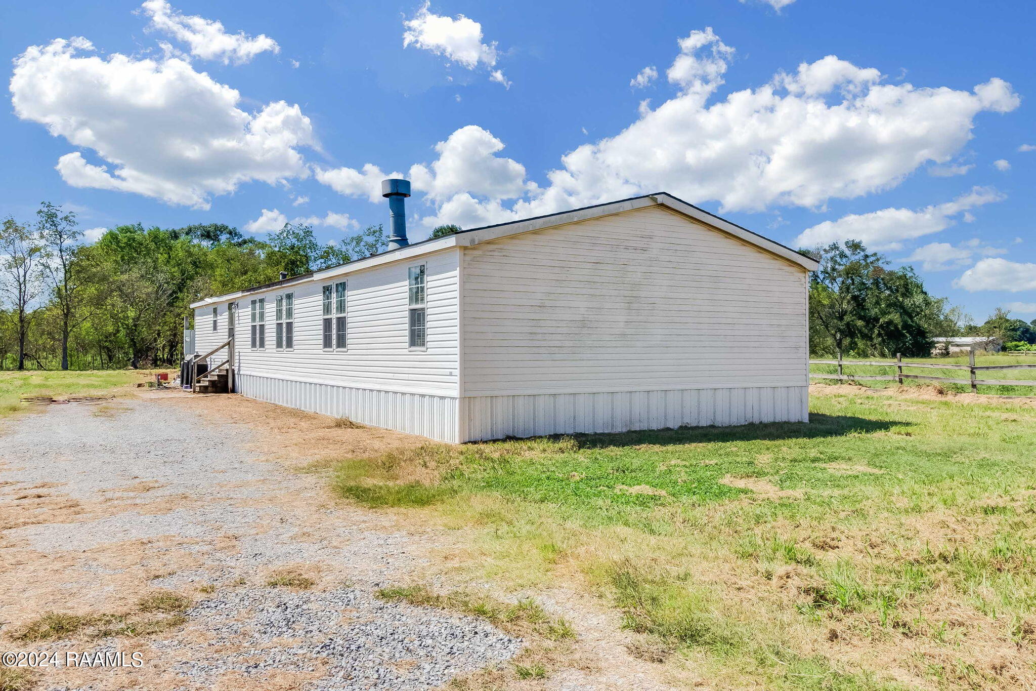 772 Apple Road Opelousas, LA 70570 - Photo 2 of 23 6-web-or-mls-772 Apple-2