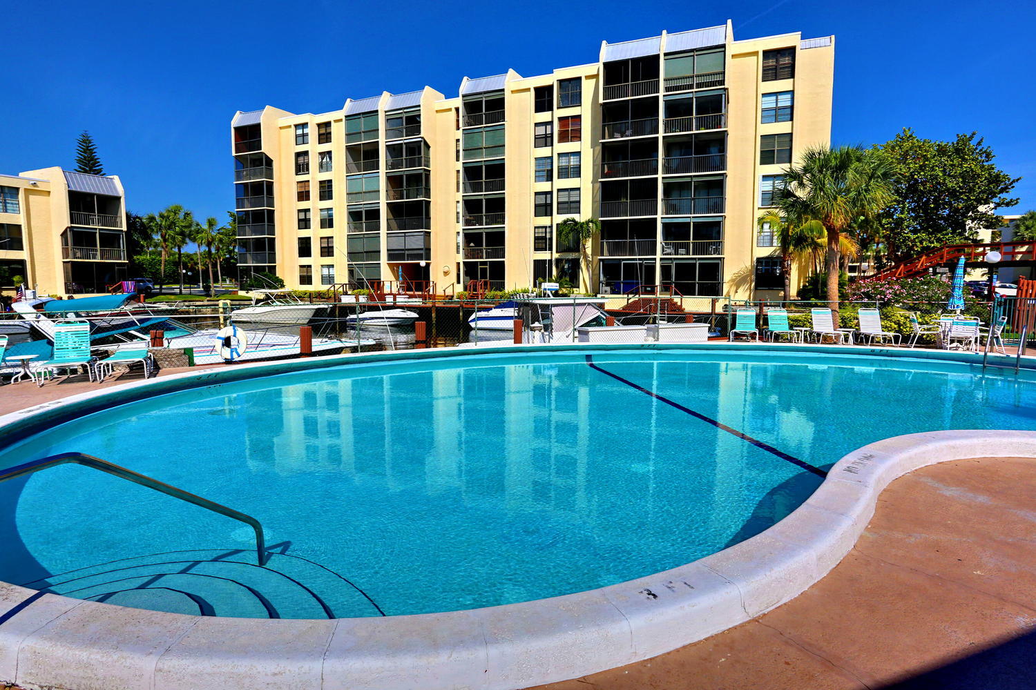 3 Royal Palm Way, Unit 301 Boca Raton, FL 33432 - Photo 30 of 35 POOL