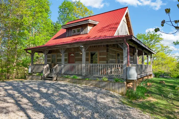 $575,000 | 2991 Highway 135, Nashville, IN 47448