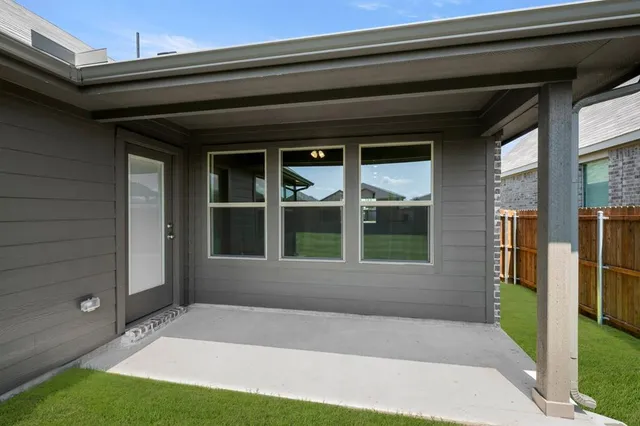 $296,888 | 914 Madeline Lane, Cleburne, TX 76033