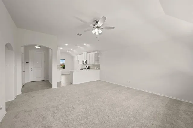 $296,888 | 914 Madeline Lane, Cleburne, TX 76033