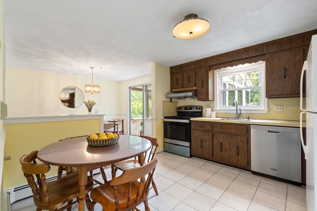12 Lansdowne Road Arlington, MA 02474 - Photo 10 of 26