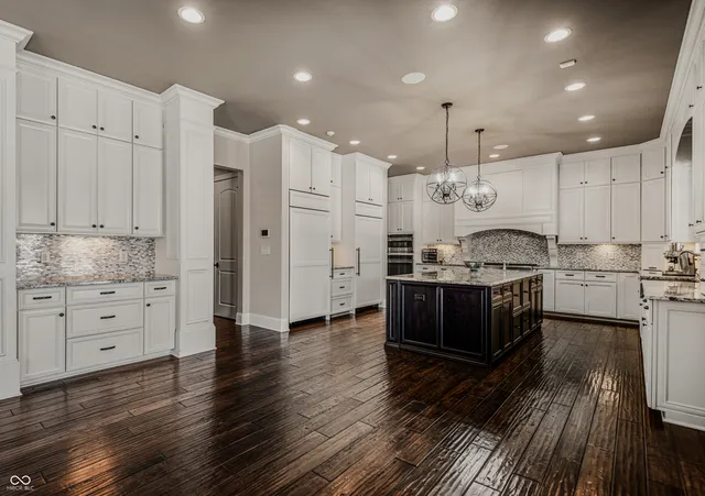 $1,490,000 | 1023 Westview Point Drive, Columbus, IN 47201