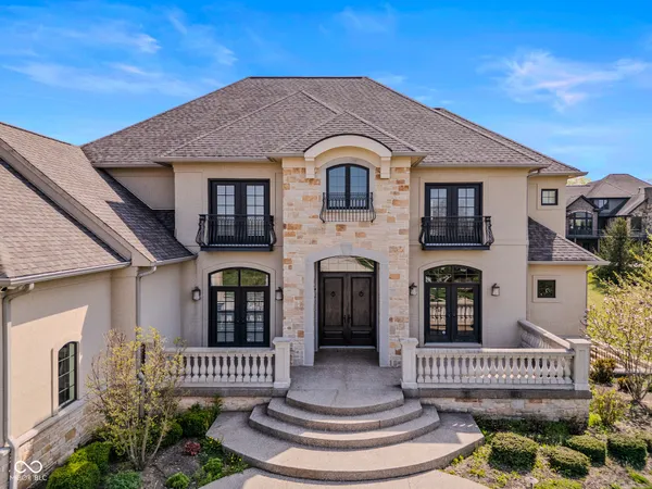 $1,490,000 | 1023 Westview Point Drive, Columbus, IN 47201