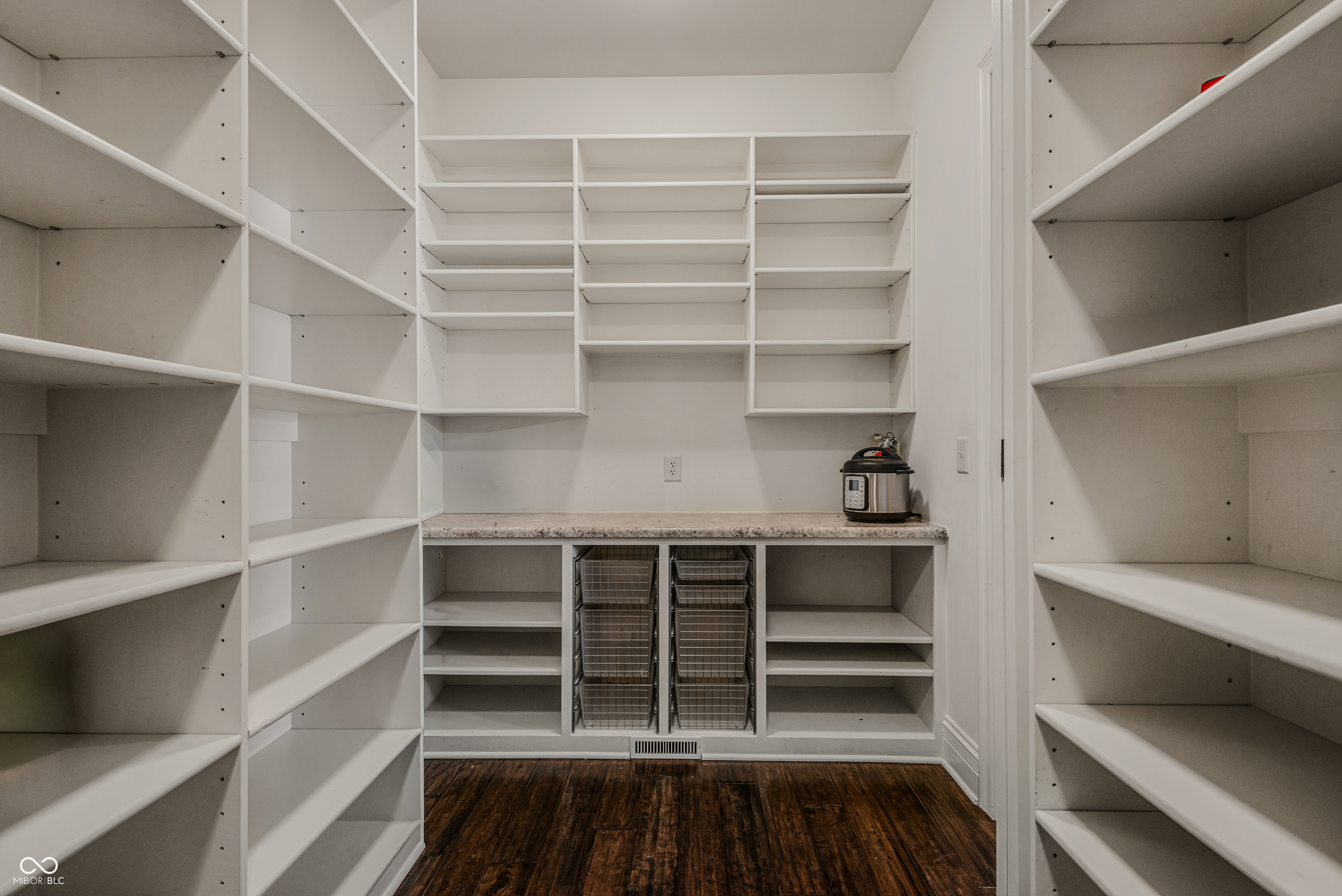 1023 Westview Point Drive Columbus, IN 47201 - Photo 33 of 108