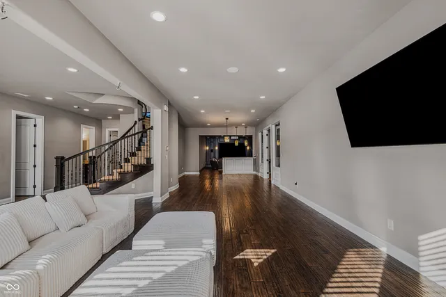 $1,490,000 | 1023 Westview Point Drive, Columbus, IN 47201