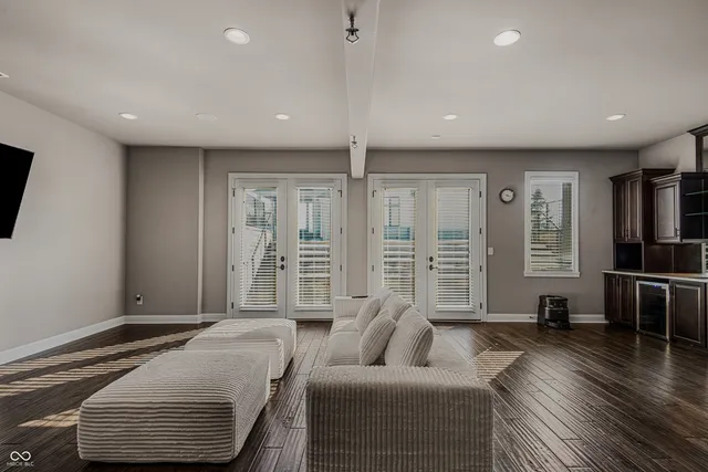 $1,490,000 | 1023 Westview Point Drive, Columbus, IN 47201