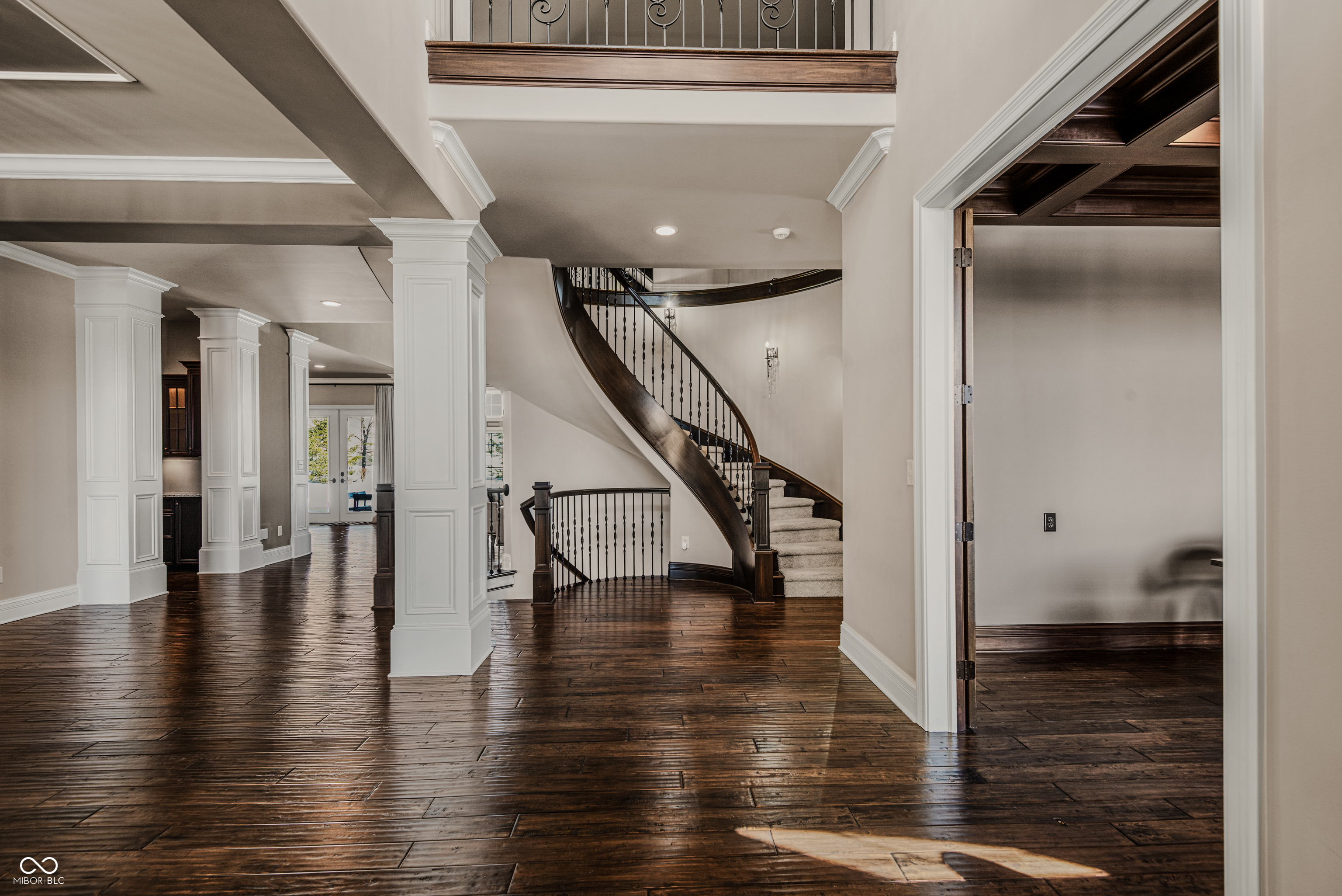 1023 Westview Point Drive Columbus, IN 47201 - Photo 9 of 110