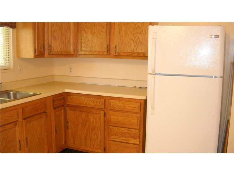 100 North Branch Road Monaca, PA 15061 - Photo 5 of 14 Kitchen.