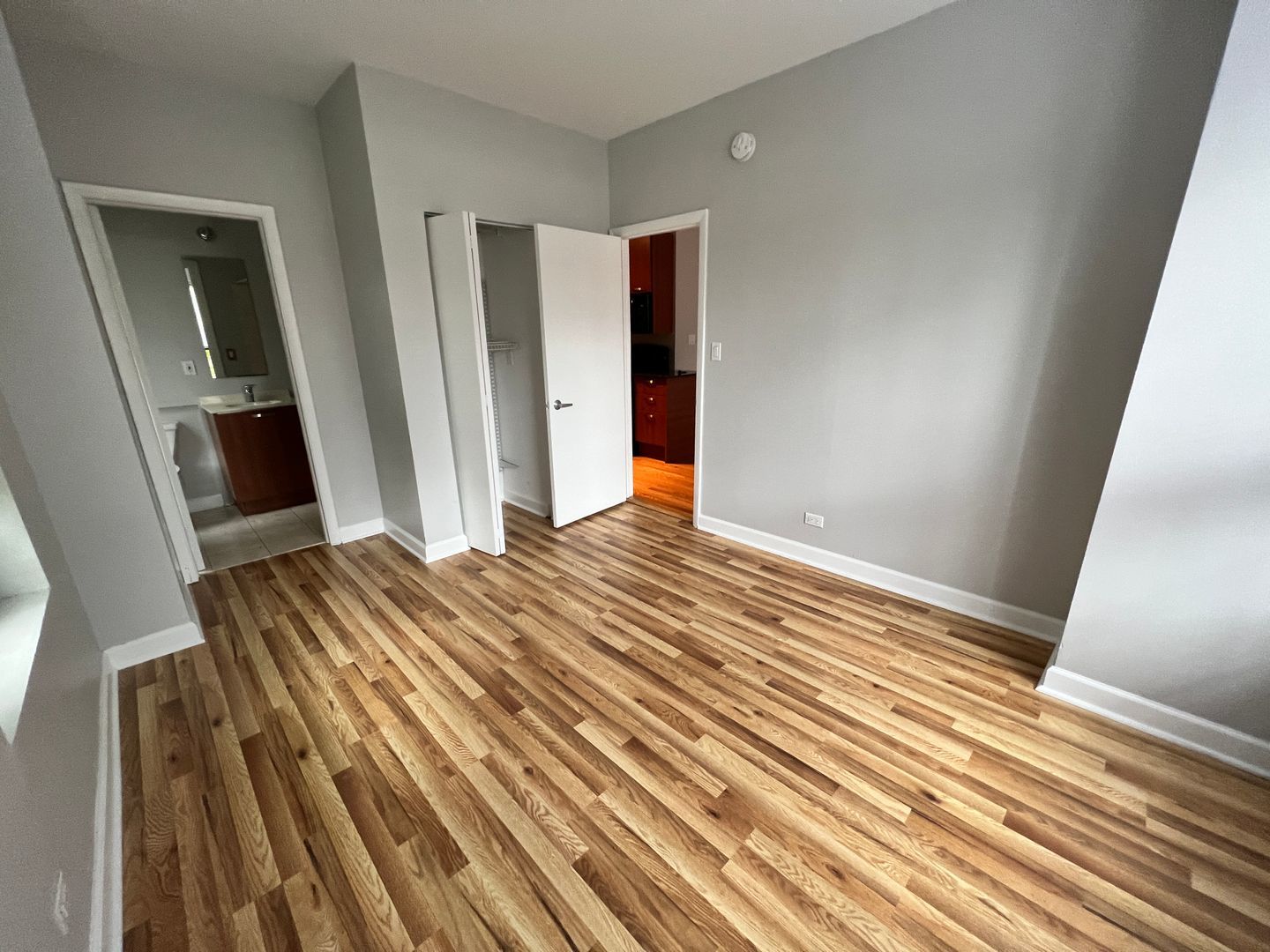 732 West Bittersweet Place, Unit 601 Chicago, IL 60613 - Photo 11 of 17