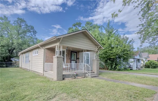 $55,000 | 1104 West 4th Street, Coffeyville, KS 67337