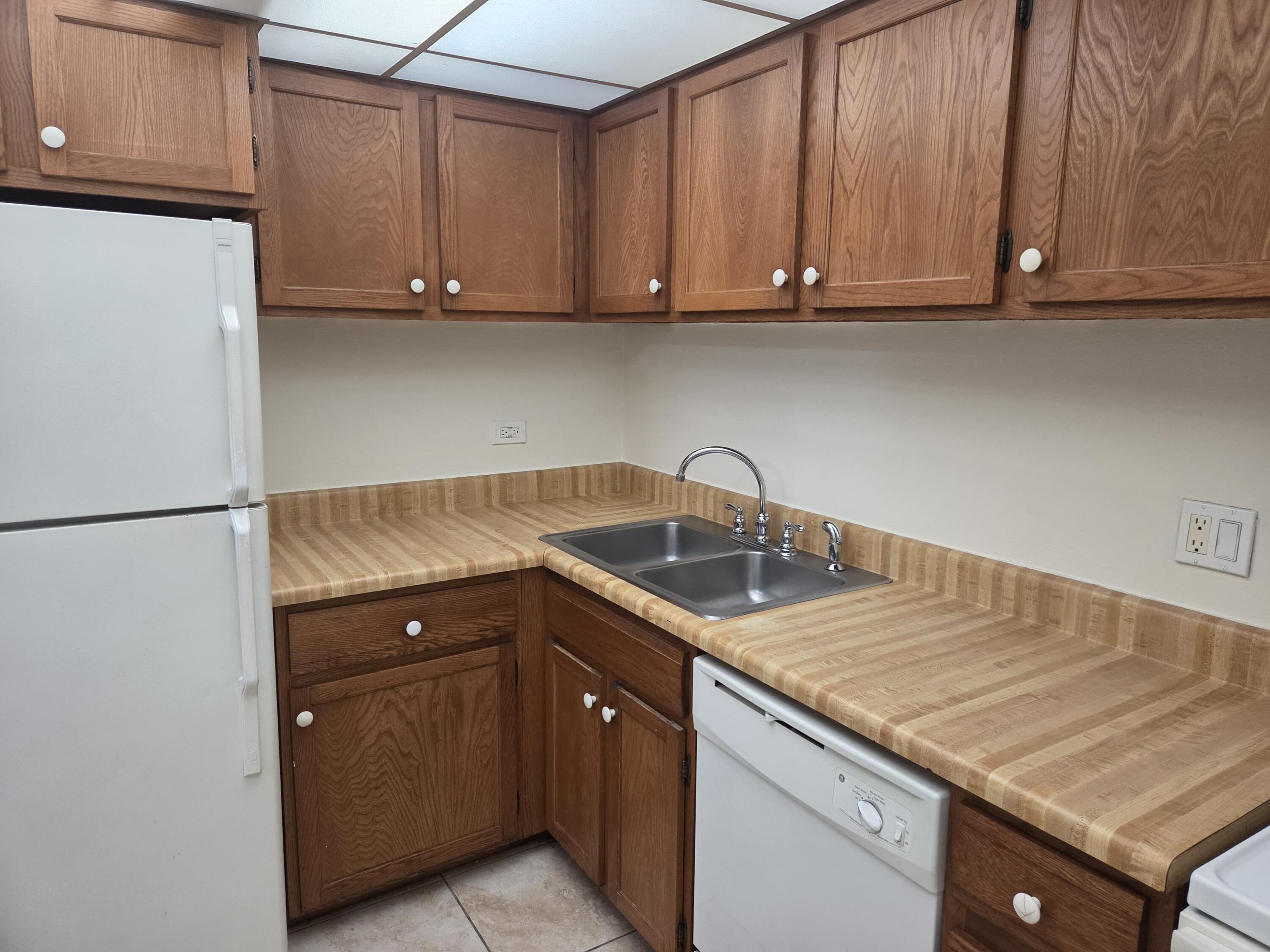 3750 Inverrary Drive, Unit 2F Lauderhill, FL 33319 - Photo 21 of 24 21