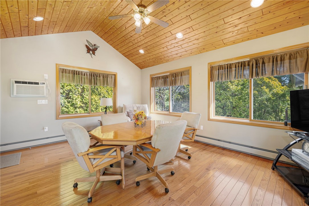 77 Cherry Hill Road Johnston, RI 02919 - Photo 13 of 31