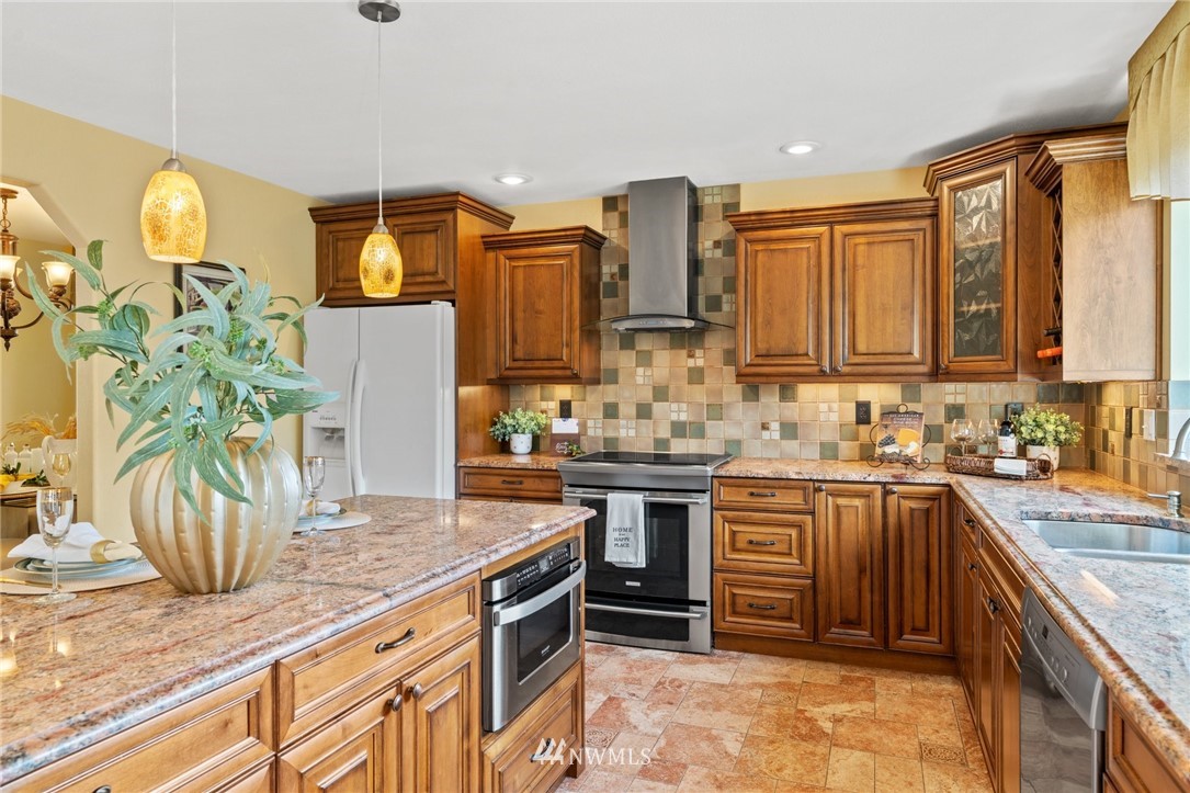 5209 Northeast 10th Place Renton, WA 98059 - Photo 11 of 30