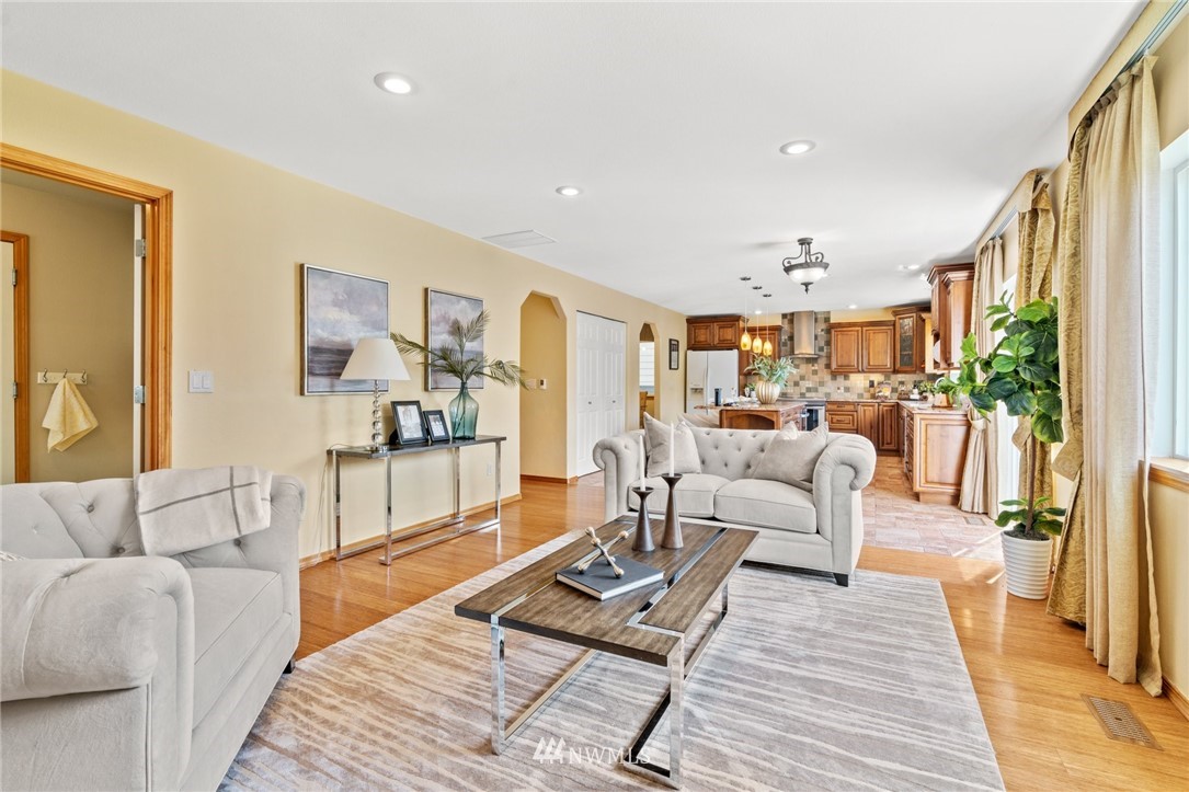 5209 Northeast 10th Place Renton, WA 98059 - Photo 15 of 30