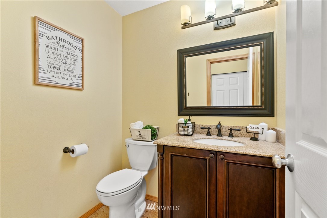 5209 Northeast 10th Place Renton, WA 98059 - Photo 6 of 30