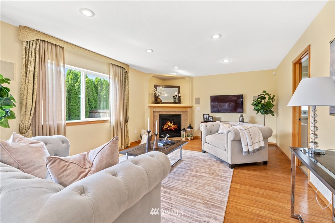 5209 Northeast 10th Place Renton, WA 98059 - Photo 8 of 30