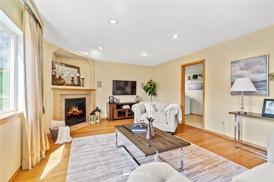 5209 Northeast 10th Place Renton, WA 98059 - Photo 9 of 30