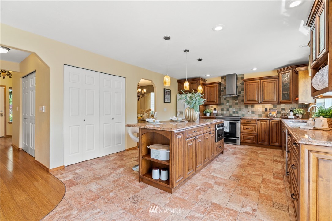 5209 Northeast 10th Place Renton, WA 98059 - Photo 10 of 30