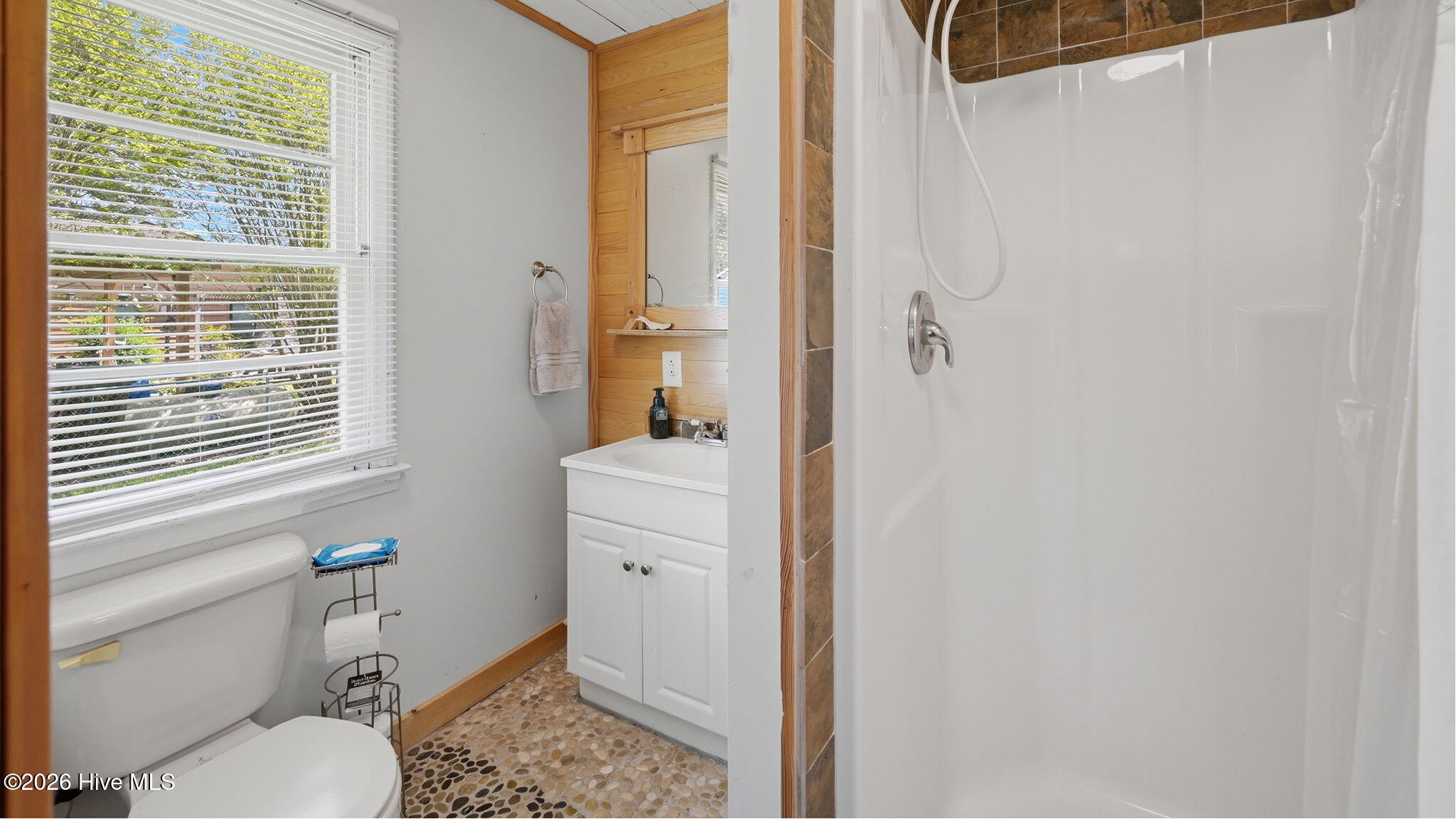 296 Sixth Street Ayden, NC 28513 - Photo 40 of 53 In-Law Suite Full Bath