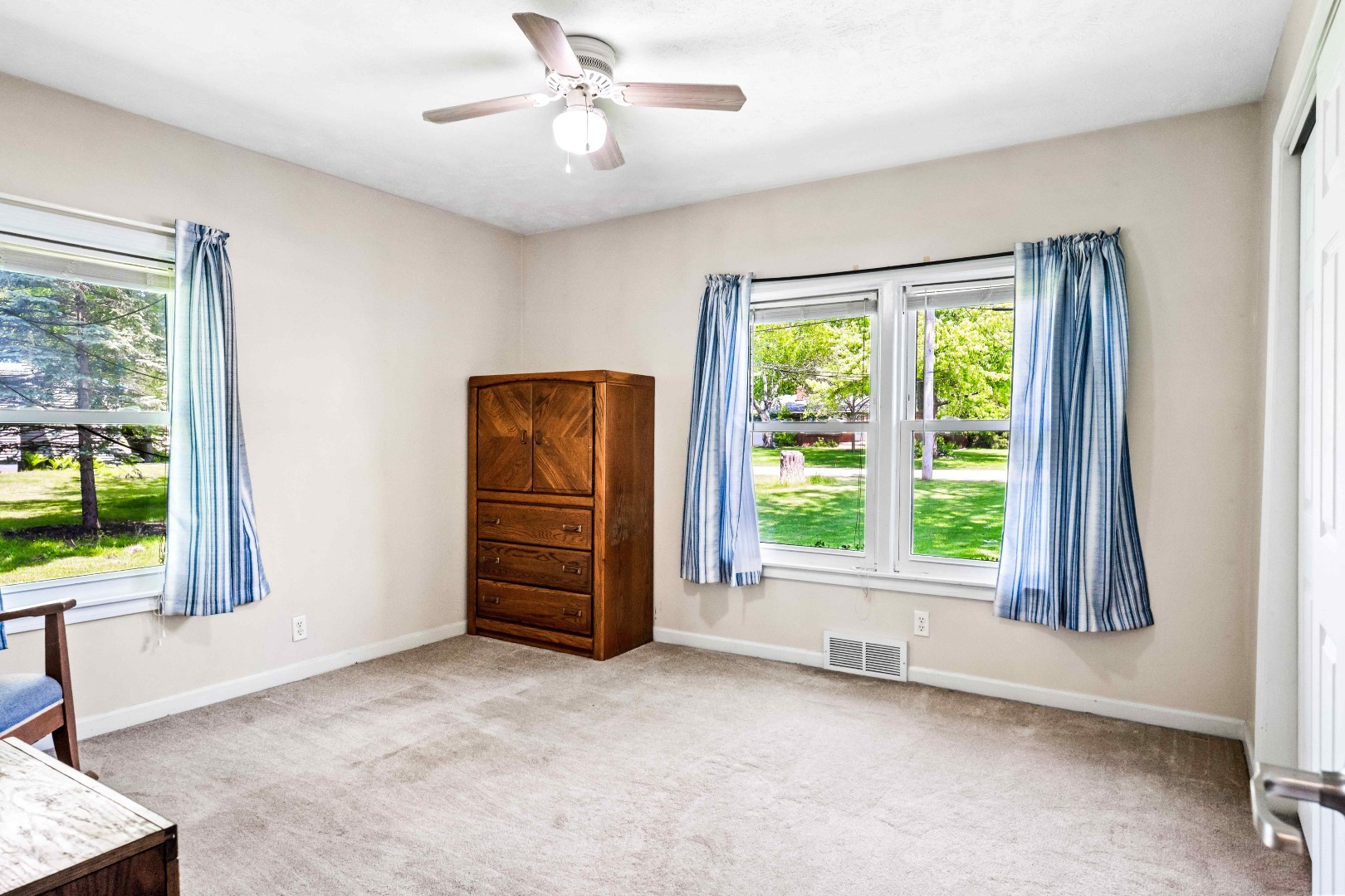 209 Woodrig Road Bloomington, IL 61704 - Photo 31 of 49