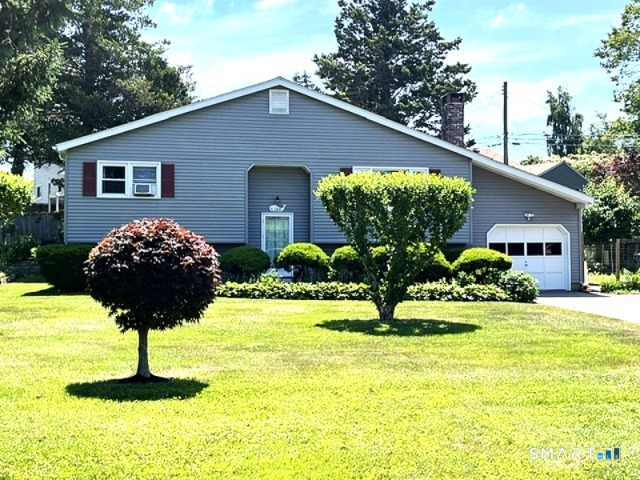 122 Black Point Road East Lyme, CT 06357 - Photo 1 of 40