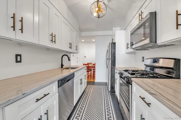 $525,000 | 25 West Broadway, Unit 207, Long Beach, NY 11561