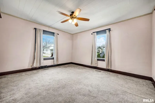 $159,900 | 208 West North Street, Knoxville, IL 61448