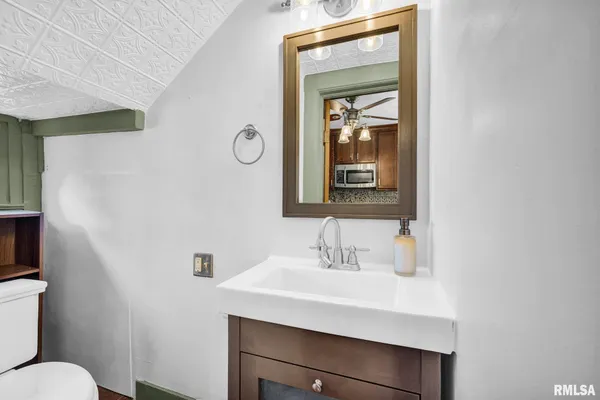 $159,900 | 208 West North Street, Knoxville, IL 61448