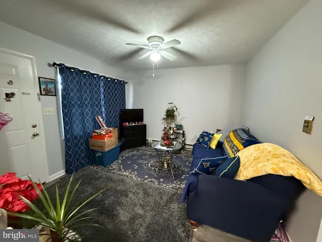 $350,000 | 40 Touchdown Alley, Berkeley Springs, WV 25411