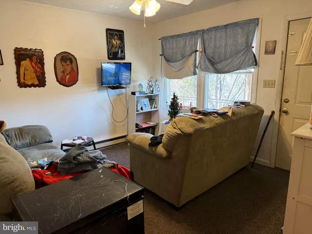 $350,000 | 40 Touchdown Alley, Berkeley Springs, WV 25411