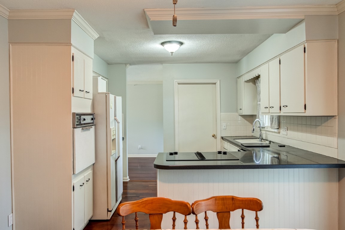 308 Hanover Road Evansville, IN 47710 - Photo 11 of 33 Gallery Image 11