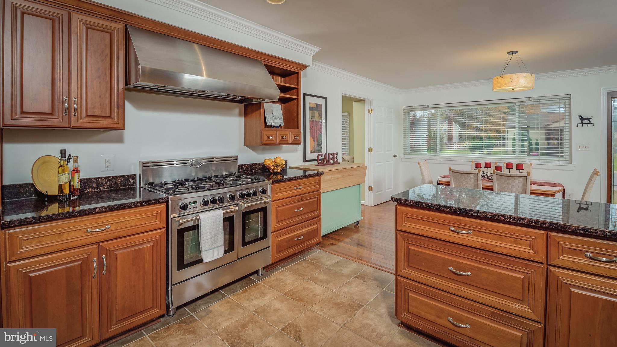 2711 Jennings Road Kensington, MD 20895 - Photo 4 of 28 Spacious gormet kitchen